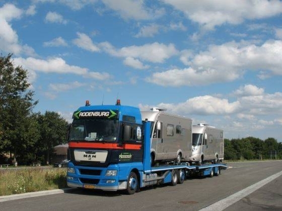Rodenburg-Transport-BV-campertransport-vrachtwagen-voor-vervoeren-van-camper